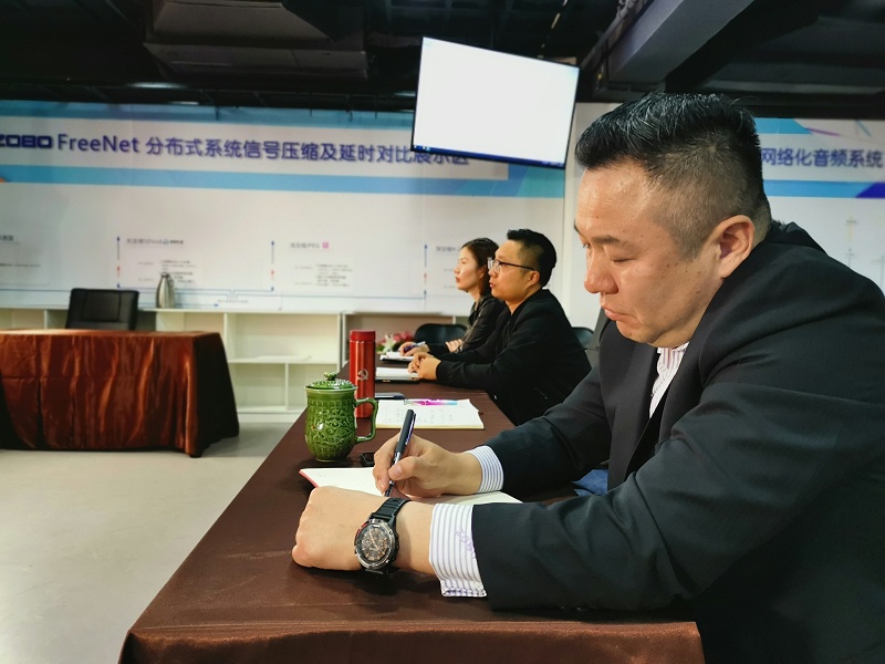 喜庆二 奋进新征程丨ZOBO草莓污视频下载组织全体党员及员工代表集体收看党的二召开盛况直播