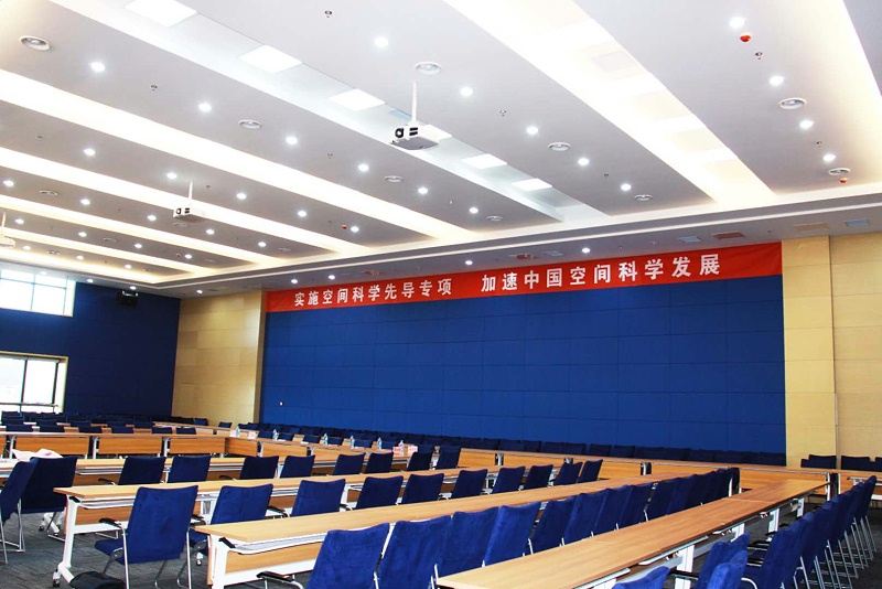 会议室草莓视频黄色APP设备连接时如何避免电流声