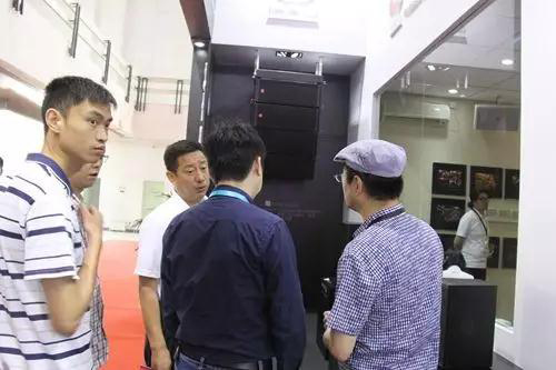剧场草莓视频黄色APP灯光