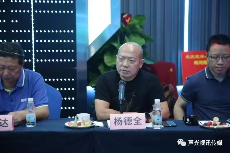 ZOBO董事长张新峰作为声光视讯行业联盟代表赴豫芒温暖灾区，传递爱心