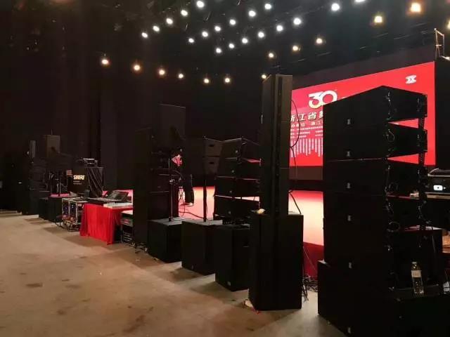 浅论舞台草莓视频黄色APP的艺术性和作用