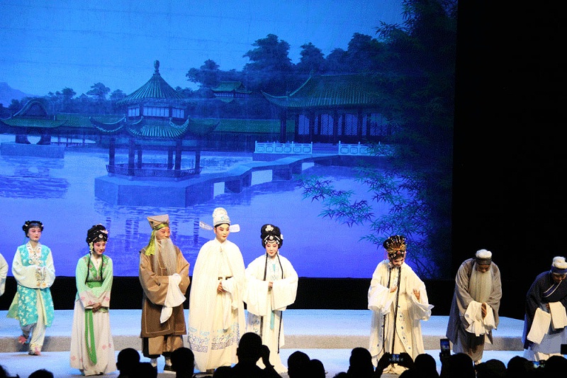 戏曲舞台草莓视频黄色APP扩声设计