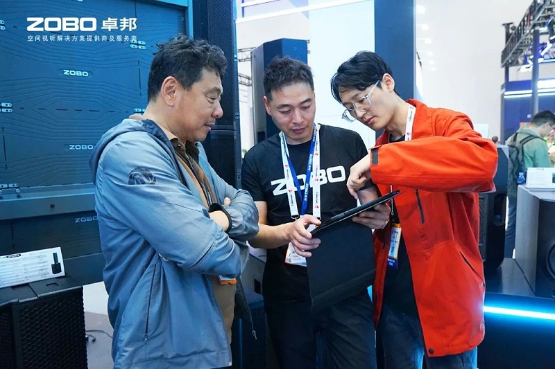 2聚焦展会盛况丨北京infocomm展 ZOBO草莓污视频下载展会天 热度依旧不减 好评如潮