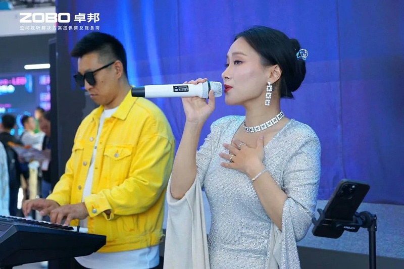 3聚焦展会盛况丨北京infocomm展 ZOBO草莓污视频下载展会天 热度依旧不减 好评如潮