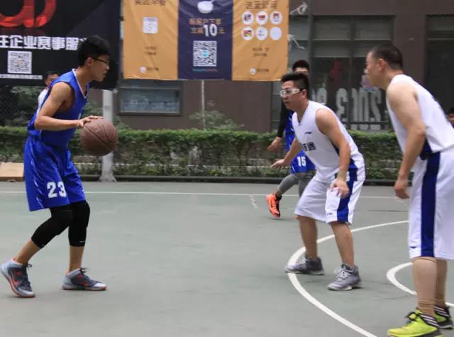 后战役之草莓污视频下载篮球赛五战