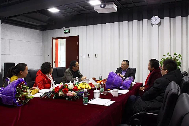 热烈欢迎湖南吉首大学院领导莅临ZOBO草莓污视频下载企业