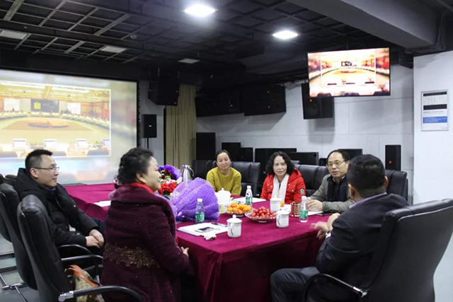 热烈欢迎湖南吉首大学院领导莅临ZOBO草莓污视频下载企业