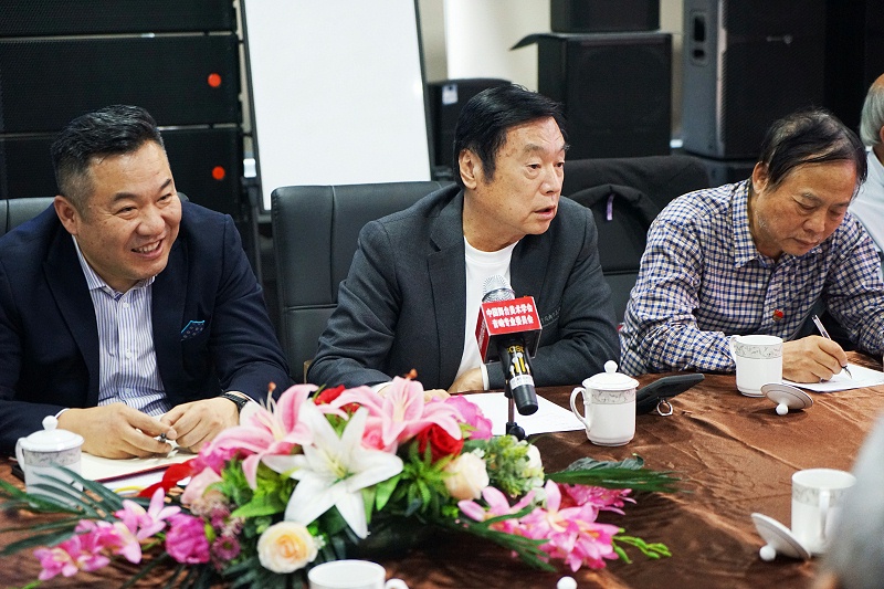 自信自强守正创新 踔厉奋发勇毅前行 | 中国舞台美术学会联合ZOBO草莓污视频下载举办主题座谈研讨会学习领会党的二报告精神