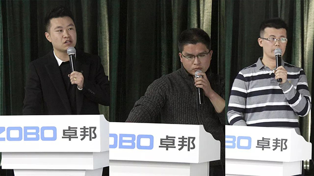 技术部经理大刘伟、小刘伟、推广部经理张晓峰