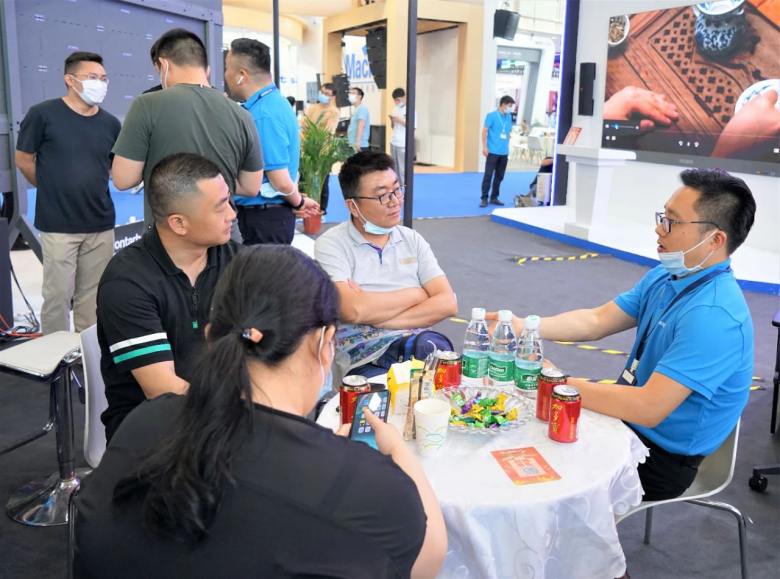 第三天火热依旧、精彩回顾丨ZOBO草莓污视频下载在广州展会，欢迎您的到来299