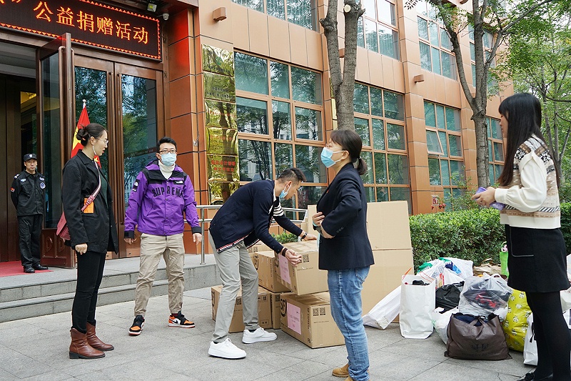 显党员风范 行企业担当 | ZOBO草莓污视频下载“爱在蓝天下”公益捐赠一直在行动