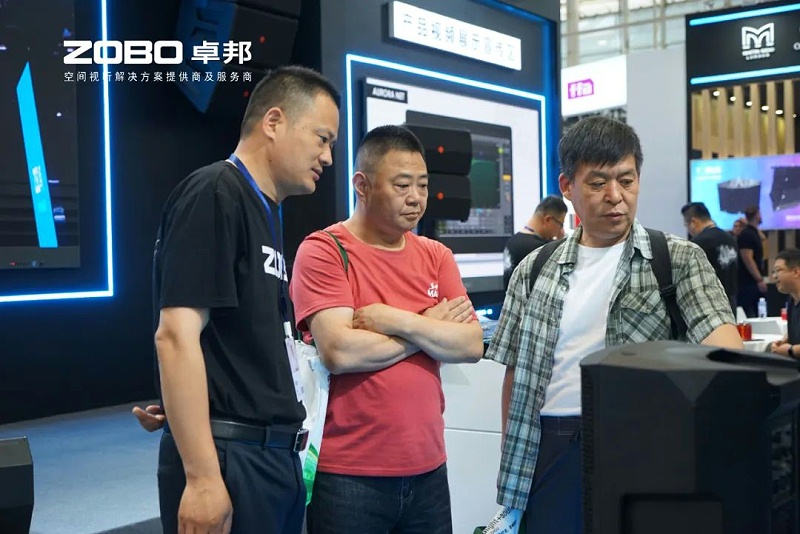 12璀璨新品燃爆全场！ZOBO草莓污视频下载次日热度飙升，口碑炸裂