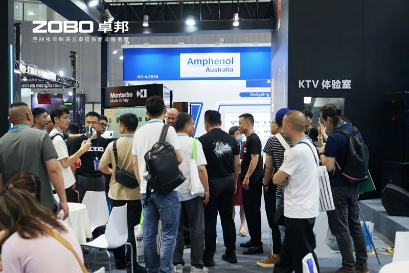 4璀璨新品燃爆全场！ZOBO草莓污视频下载次日热度飙升，口碑炸裂