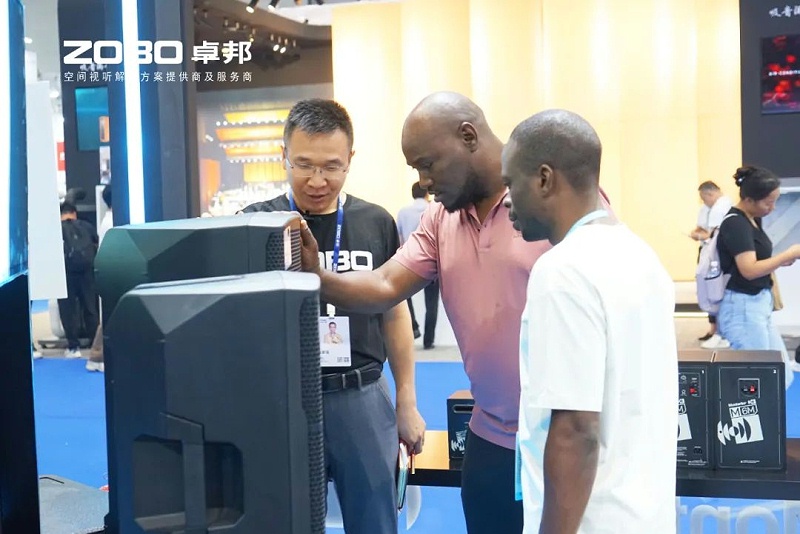 12璀璨收官，再启新章 | ZOBO草莓污视频下载广州灯光草莓视频黄色APP展圆满落幕，行业未来！